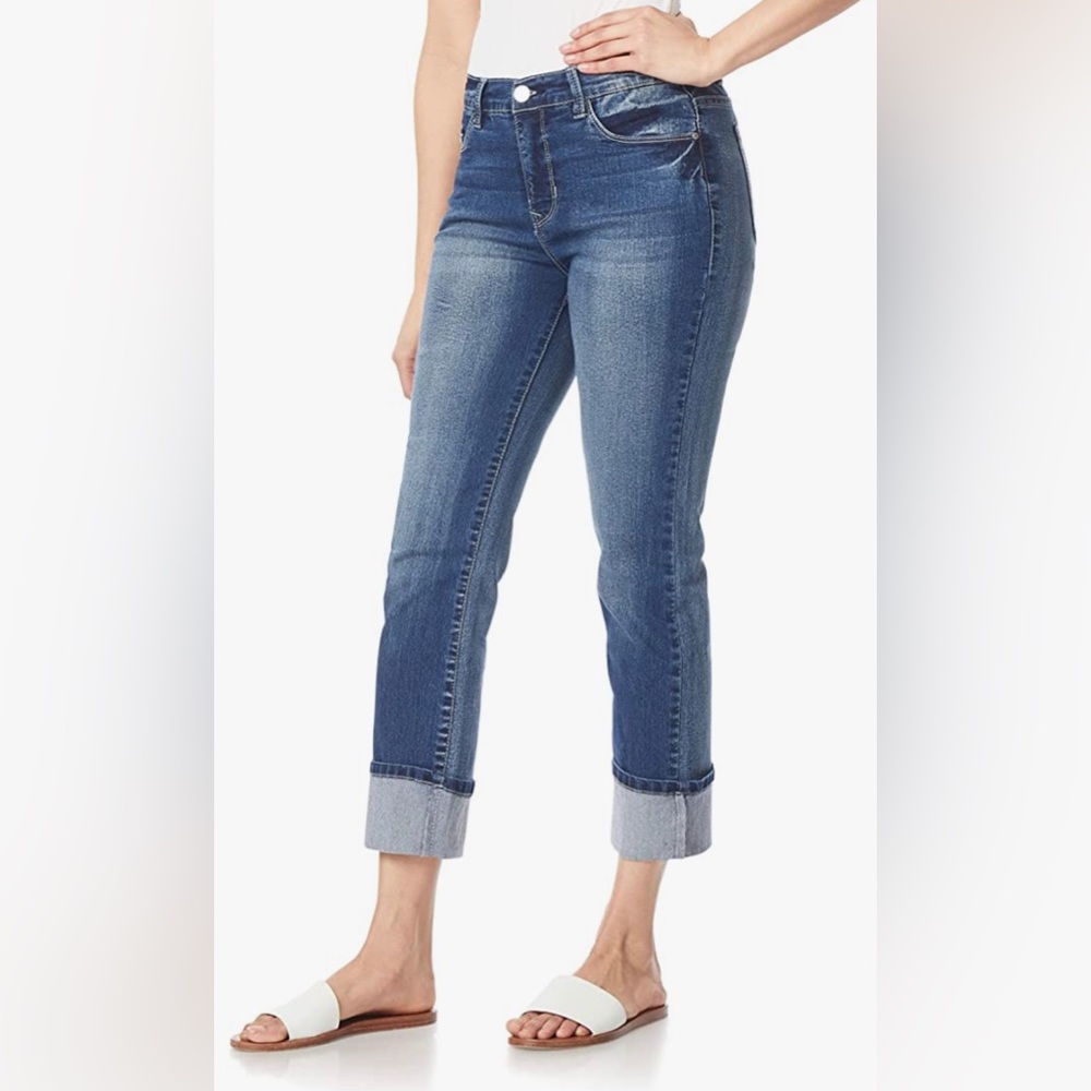 ANGELS Forever Young Women's Signature Straight Crop Jeans